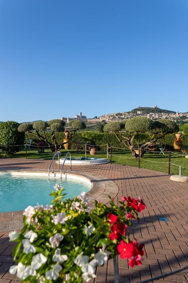 Unica Assisi Agri-Charming House Bed and Breakfast Esterno foto